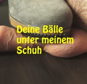IamDina - Deine Bälle unter meinem Schuh