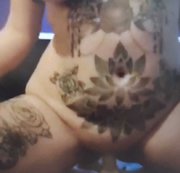 InkedVanessa - Geil nach dem Duschen