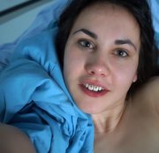 Jenny_Stella – Ganz privater guten Morgensex! Ich lasse mir nach dem Aufwachen erstmal mein Löchlein stopfen!