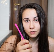 Jenny_Stella – Unglaublich 2x mein erstes Mal – Mega Pipi-Spiele im Badezimmer! Teil 1