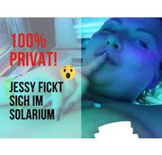 Jessy-Kaiy - 100% PRIVAT - JESSY FICKT SICH IM SOLARIUM