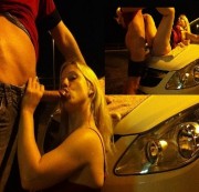 Julietta123 - Geiler Fick auf der Motorhaube mit Stecher vom Rastplatz