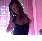 JustJami - Hi, I am a sensual and pasional woman....