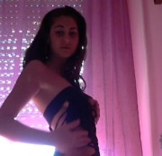 JustJami - I'm a cutie love to be here and wanna have some fun with everyone.