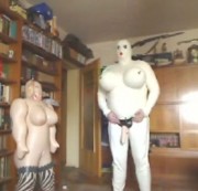 KatjaTV - Katja im Gummipuppen-Catsuit fickt Gummipuppe