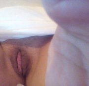 Kattypretty – Hot bride masturbating for you in wedding dres