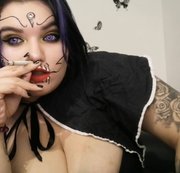 Kimmyvampire - Nose smoking