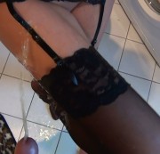 Kira-Kitty - Kira-Kitty - PISSIGE NYLONS!