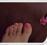 Kitti82 - Lackiere meine Füsse in rosa für dich!