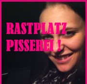 Kittysworld - MEGA Pissen auf dem Rastplatz!