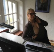 LUXUSLOLA - Zeige auf der Arbeit Meine Dicken Titten!