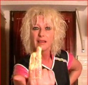 Lady-Blue - FISTE DEINEN ARSCH MIT SENF Nylonkittel BDSM Domina