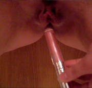 Lady-Erina - Da muss der Lippgloss herhalten!
