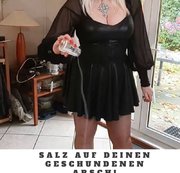 LadyKarame - Sklave bekommt salzige Abreibung