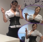 LadyMoniQe – Gehorsamkeit will gelernt sein!