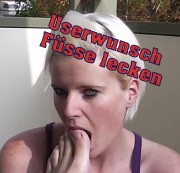 Lara-25 - Userwunsch " Füsse lecken"