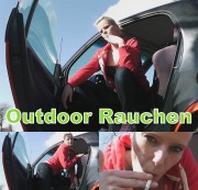 Lara-25 - Outdoor Rauchen
