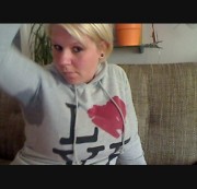 Lara-Live - Schnüffel meinen Duft -für devote-