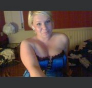 Lara-Live - Ekeltraining die 3>für Devote<