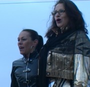 Latexcult - Spaziergang mit Lady Denise