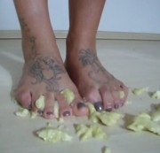 LisaLoch24 - Bananna Crushing