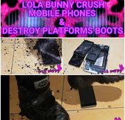 LolaxxxBunny – LOLA BUNNY CRUSH MOBILE PHONES & DESTROY PLATFORM BOOTS