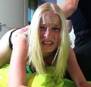Lovely-Fetish – Clip 14 Versohlt fürs Masturbieren – Gesicht CAM