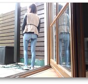 MAGDALENA_XXS – JEANSPISS DRAUßEN