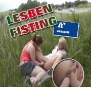 MIA-BITCH - LESBEN FISTING direkt an der AUTOBAHN
