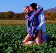 Mila-Sweet – Der Bauer Fickt mich auf seinem Feld…