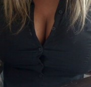 Miss-Busty-MilF - Meine Bluse platzt gleich !