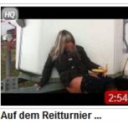 Miss-Busty-MilF - Auf dem Reitturnier mit Banane gestopft !