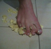 Miss-Mia – Banana-Crushing