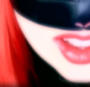 MissAdoraFynn – Die Bl*troten Lippen der #Herrin Miss Adora Fynn
