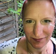 MissAlisa – Userwunschclip: Natursekt in weiße Hose