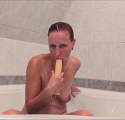 MissAlisa – Wichs mit mir zum erste Mal zusammen in der Badewanne