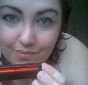 MissJen – Applying red Lipstick