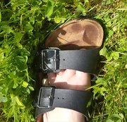 MissShine – Schuhe im Gras