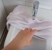 MistressKer - Mistress Ker macht ihre Muschi sauber...