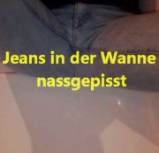 Nasse-Anna - Pissjeans in der Wanne
