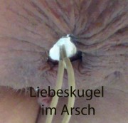 Nasse-Anna - Liebeskugeln aus dem Po gedrückt
