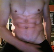 NeoHades - Waschbrettbauch und pralles Fickrohr