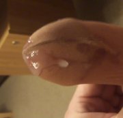 Newcummer-2018 – Schon wieder mit halterlosen Strümpfen heftig masturbiert…