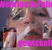 NoVanillas - Wehrlos in Folie gewickelt