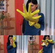 NoirPlaisir – Long pointed nails vs household gloves
