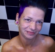 PIERCING-QUEEN - Meine 1. NS Dusche..!!