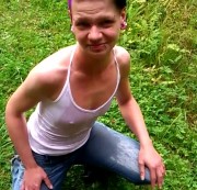 PIERCING-QUEEN - Userwunsch: in Jeans pissen u. anpissen lassen!!