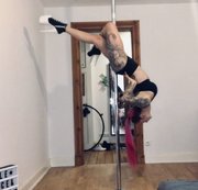 Pia-Sativa - Its me: Pia Sativa (Intro/Vorstellungsvideo, inklusive sexy Poledance