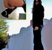 Pissy-Cat - Piss auf Heuballen