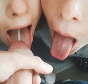 Poly-amory - Cumshot on two nice tongues